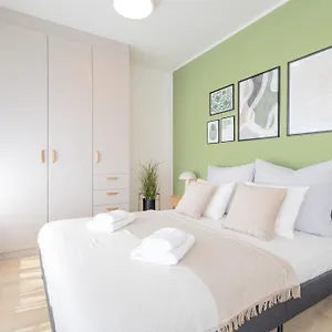 Bright 2br - 7th Floor, Balcony, Free Parking By Gravity , Praga Czechy